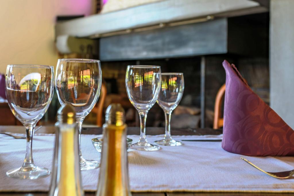 Hotel Restaurant Le Relais De Pouilly Exterior photo