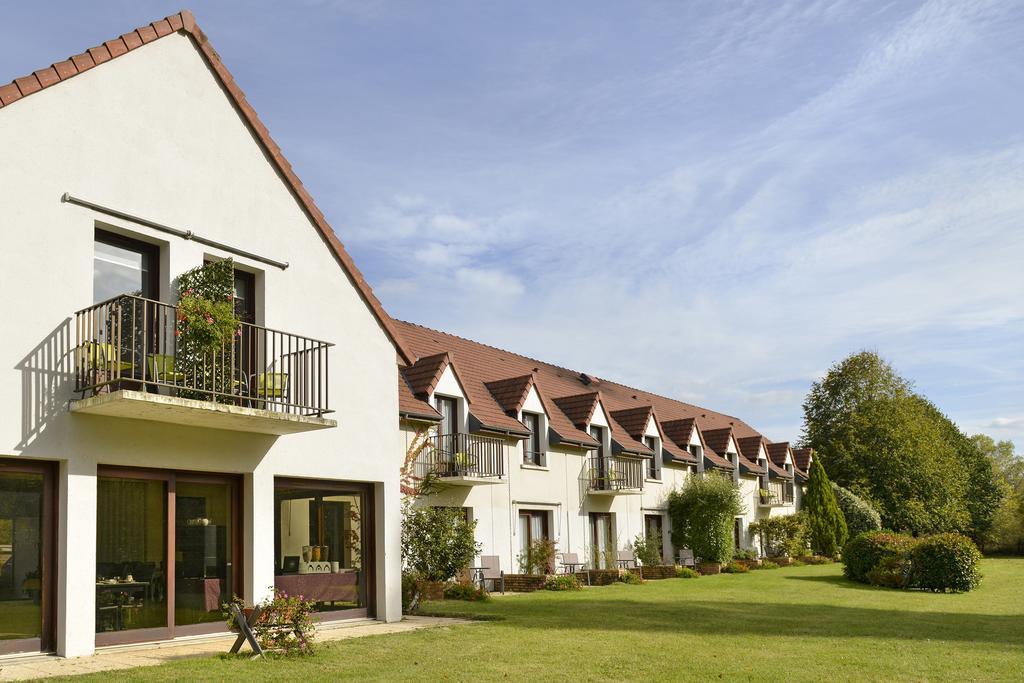 Hotel Restaurant Le Relais De Pouilly Exterior photo