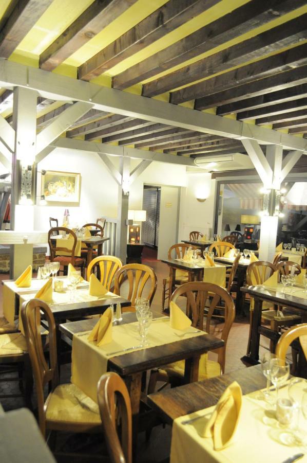 Hotel Restaurant Le Relais De Pouilly Exterior photo